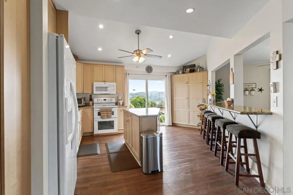 28149 Orange Terrace, Valley Center, California 92082 home-pic-13