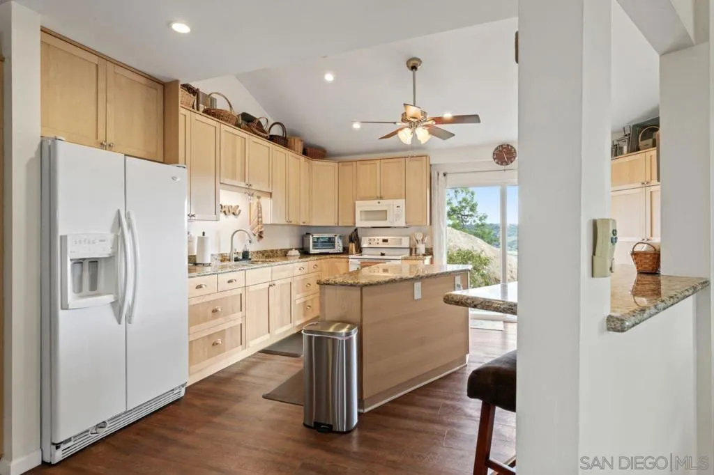 28149 Orange Terrace, Valley Center, California 92082 home-pic-12