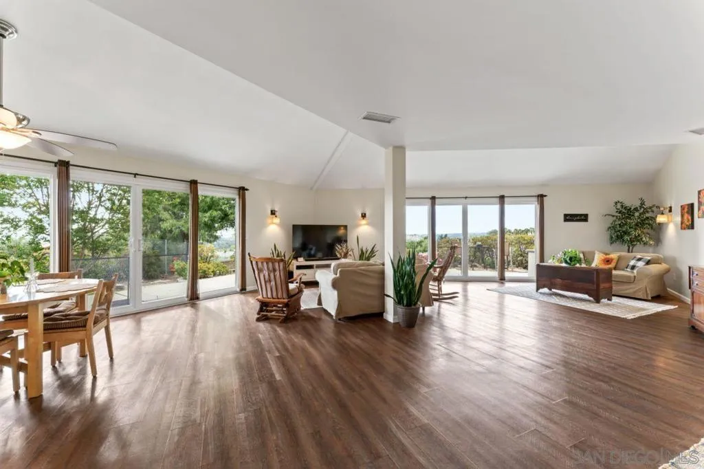 28149 Orange Terrace, Valley Center, California 92082 home-pic-8