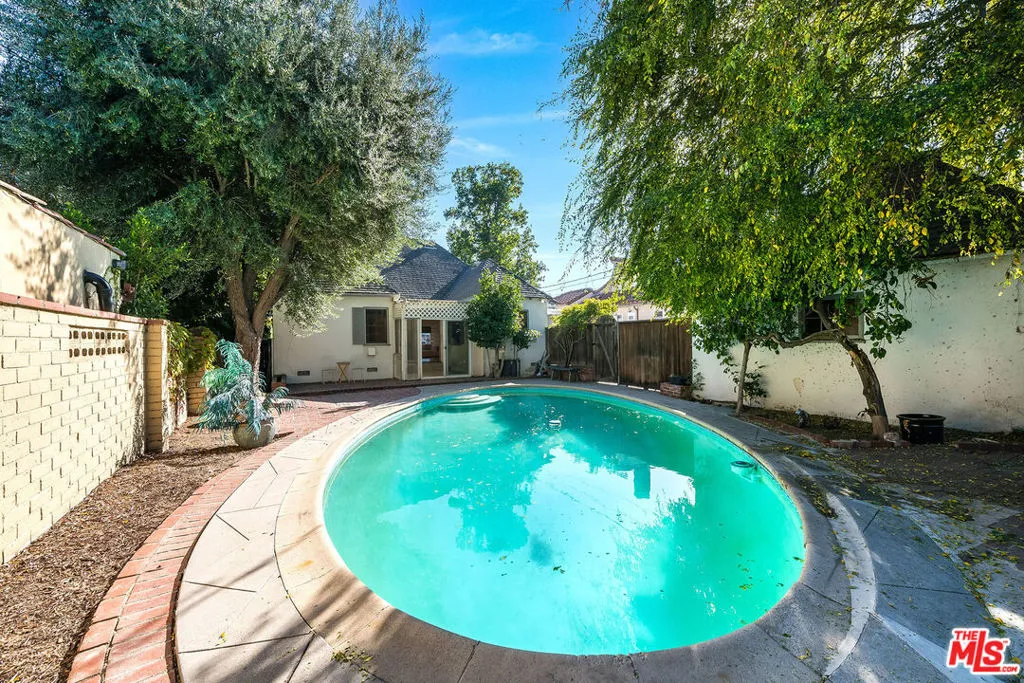 10435 Whipple Street, North Hollywood, California 91602 home-pic-21