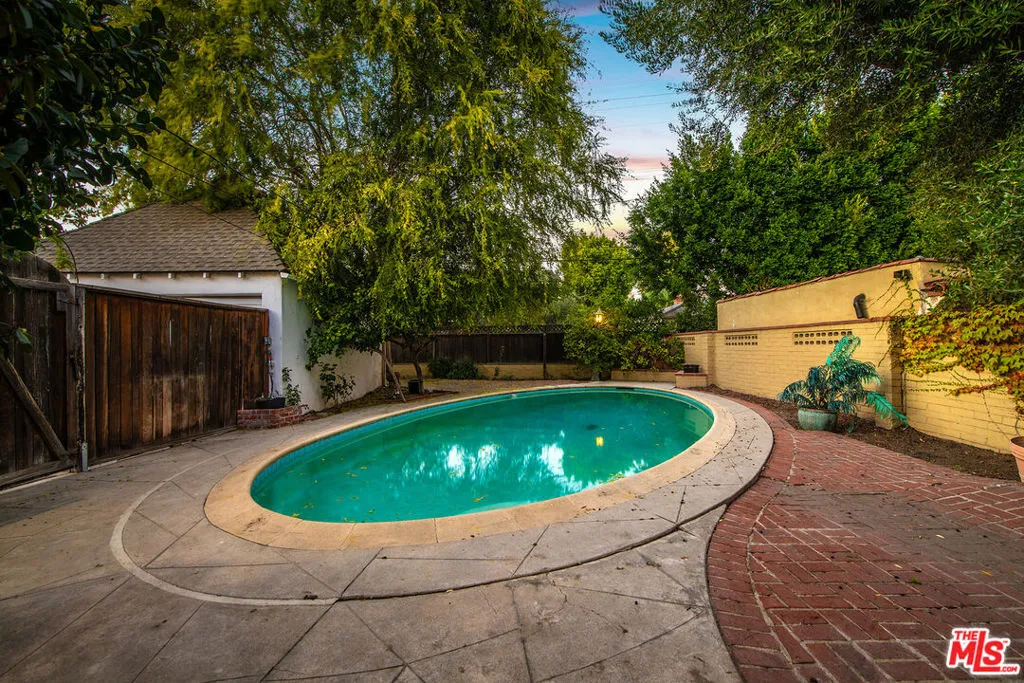 10435 Whipple Street, North Hollywood, California 91602 home-pic-19