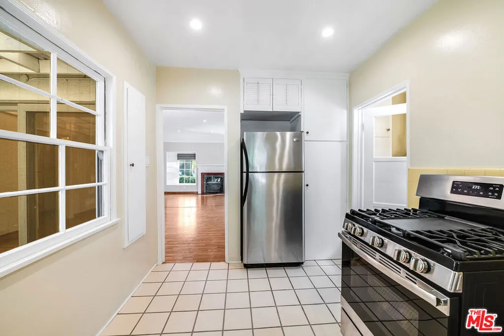 10435 Whipple Street, North Hollywood, California 91602 home-pic-10