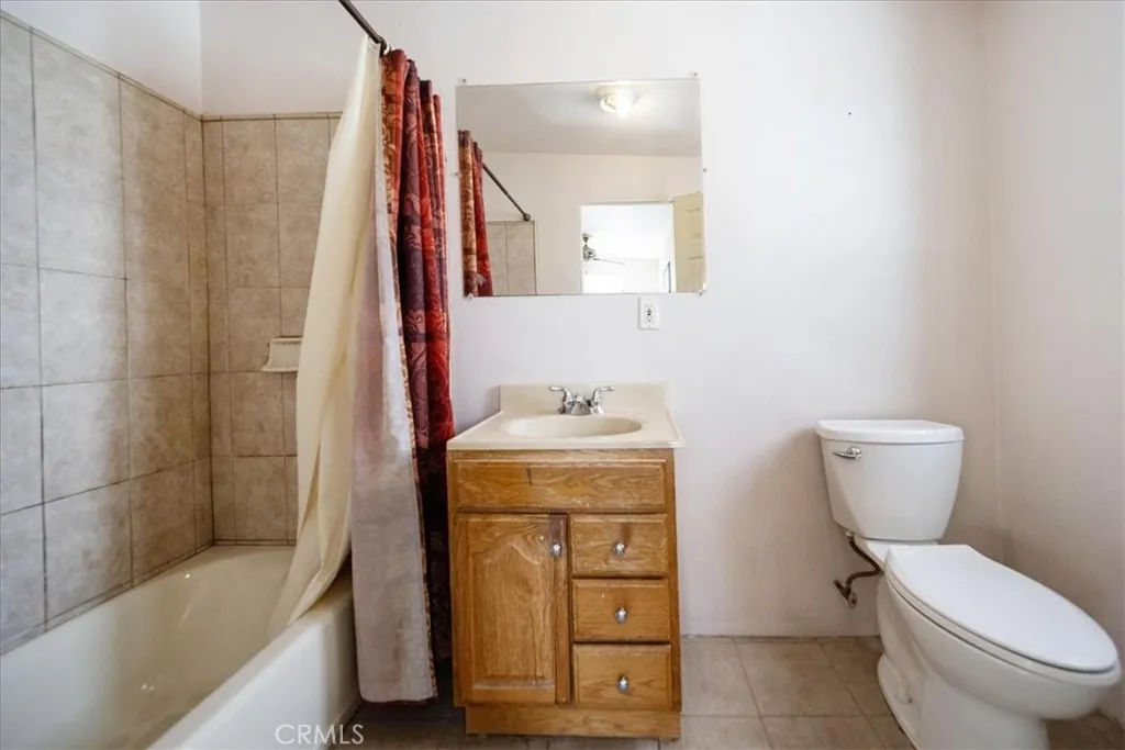 811 Jacumba, San Diego, California 92114 home-pic-22