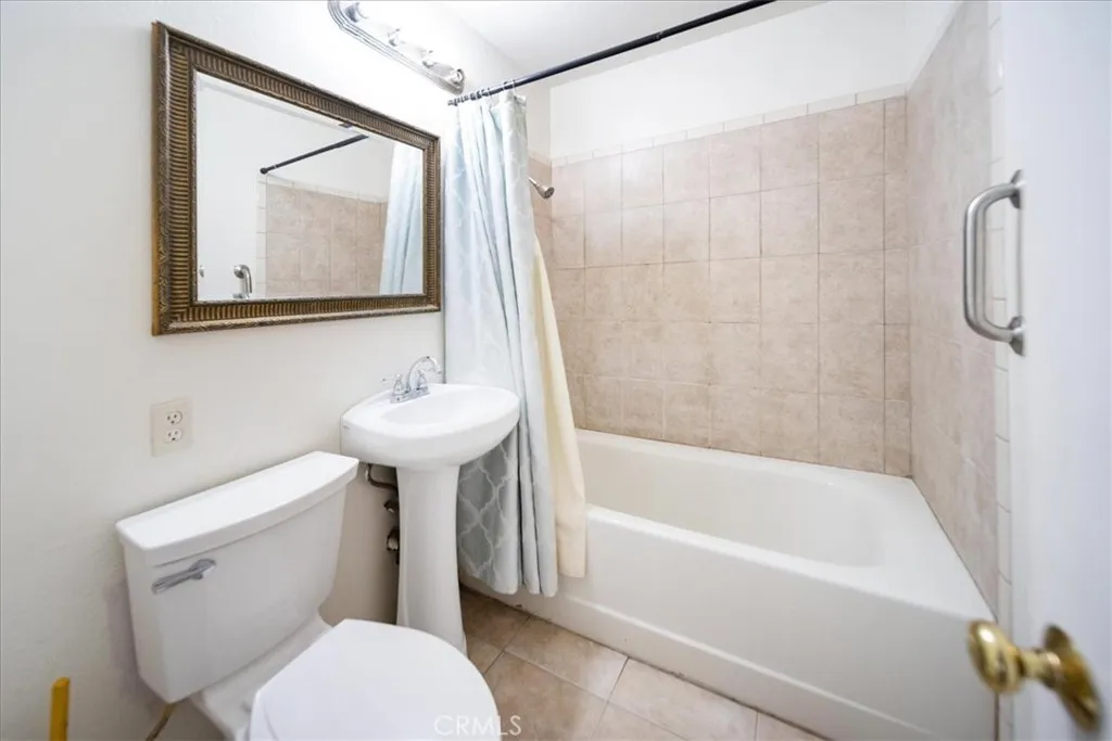 811 Jacumba, San Diego, California 92114 home-pic-21