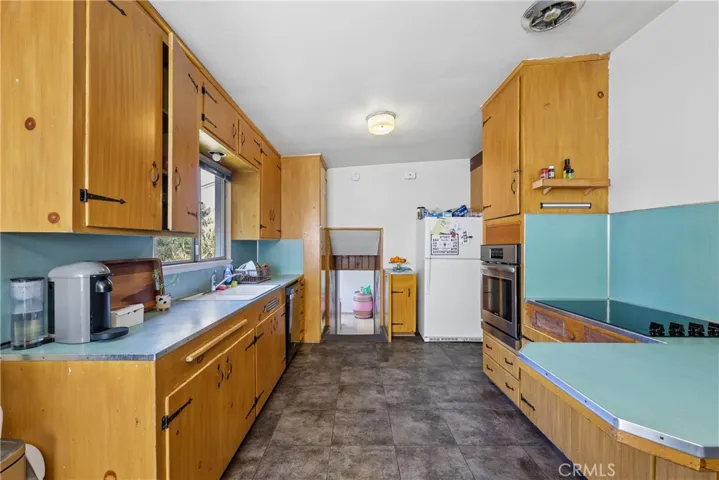 71 Rafael Way, San Luis Obispo, California 93405
