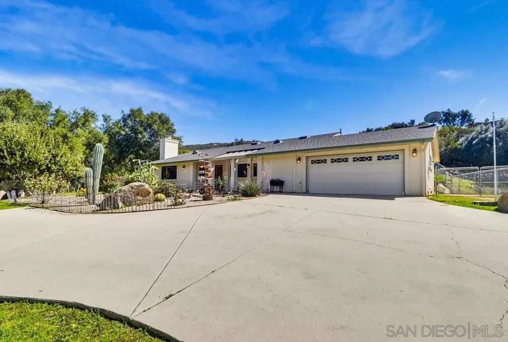 359 Galloway Valley Rd, Alpine, California 91901 home-pic-4