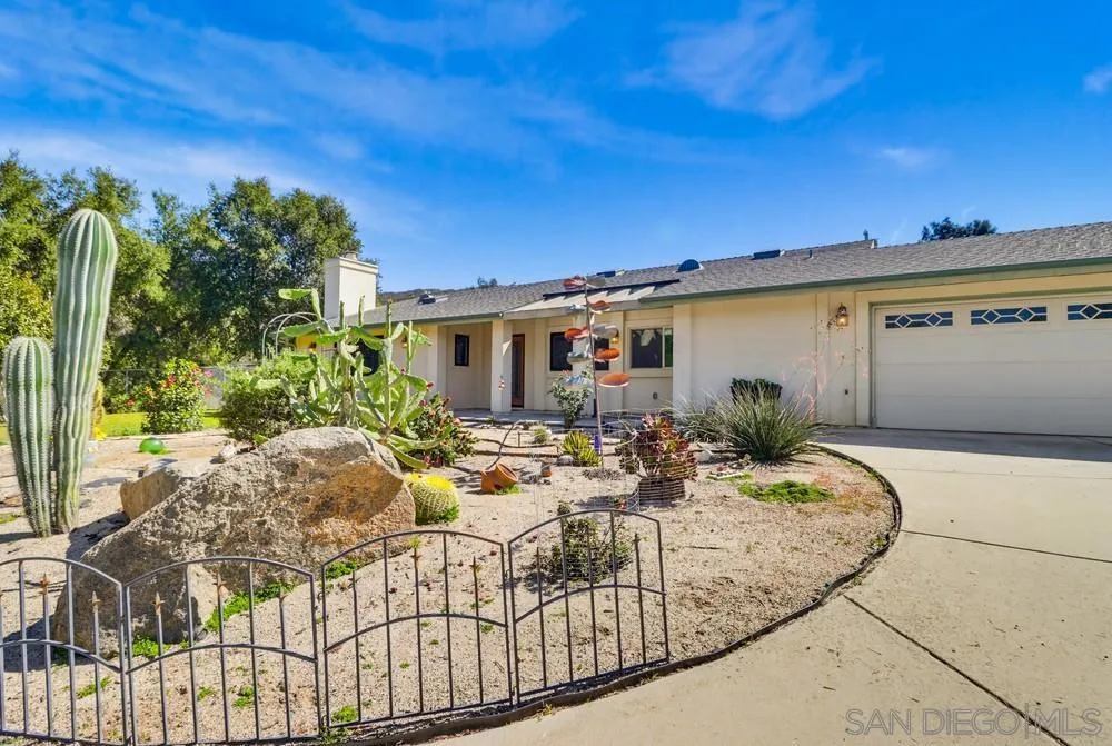 359 Galloway Valley Rd, Alpine, California 91901 home-pic-1