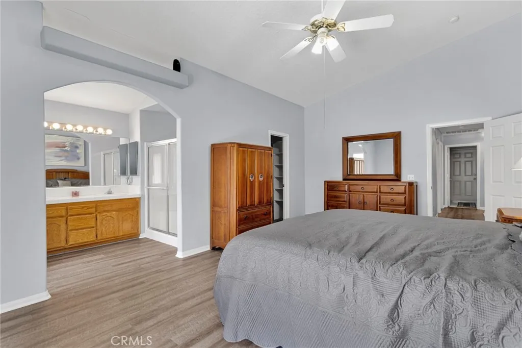13900 Spring Valley Parkway, Victorville, California 92395 home-pic-25
