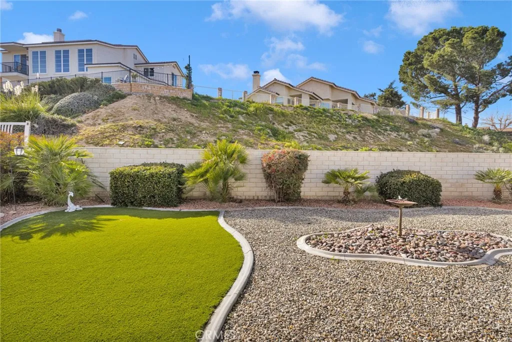 13900 Spring Valley Parkway, Victorville, California 92395 home-pic-30