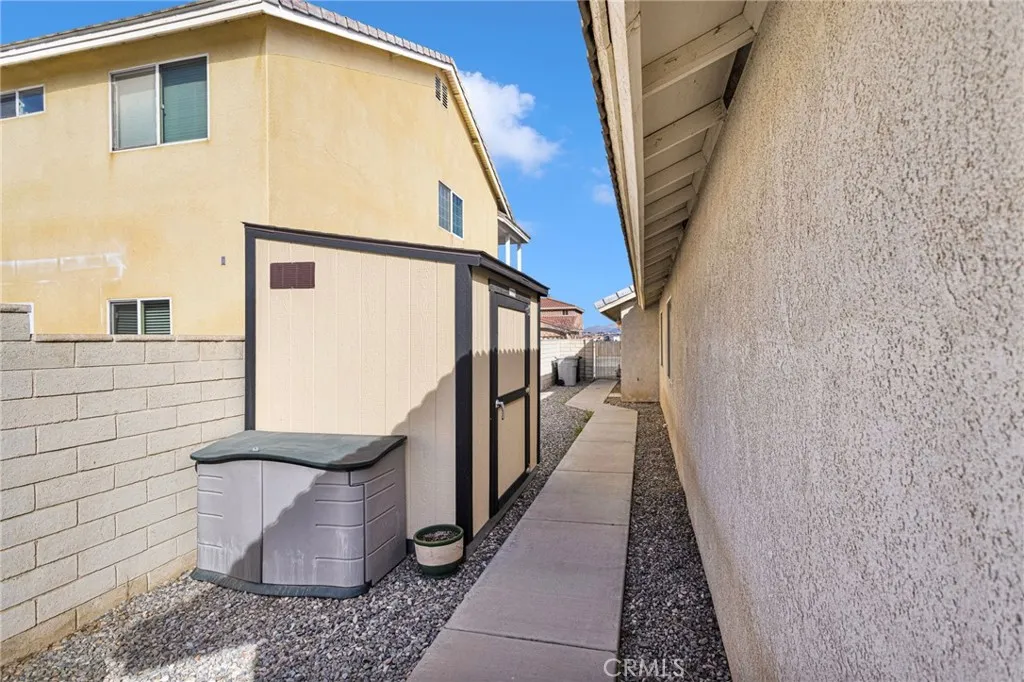 13900 Spring Valley Parkway, Victorville, California 92395 home-pic-34