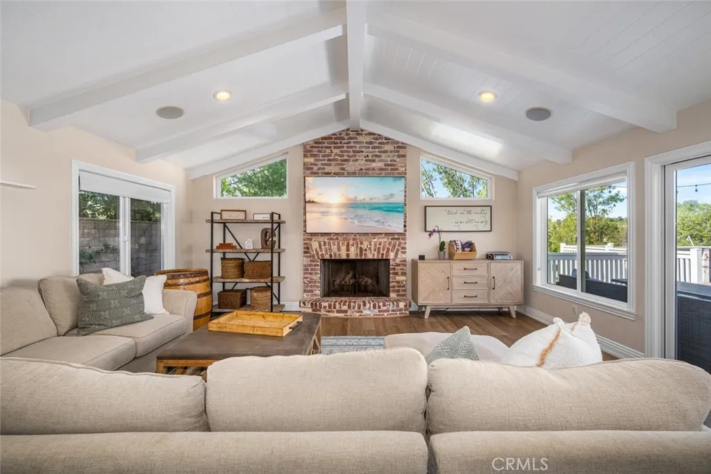 22995 Via San Juan, Mission Viejo, California 92691 home-pic-9