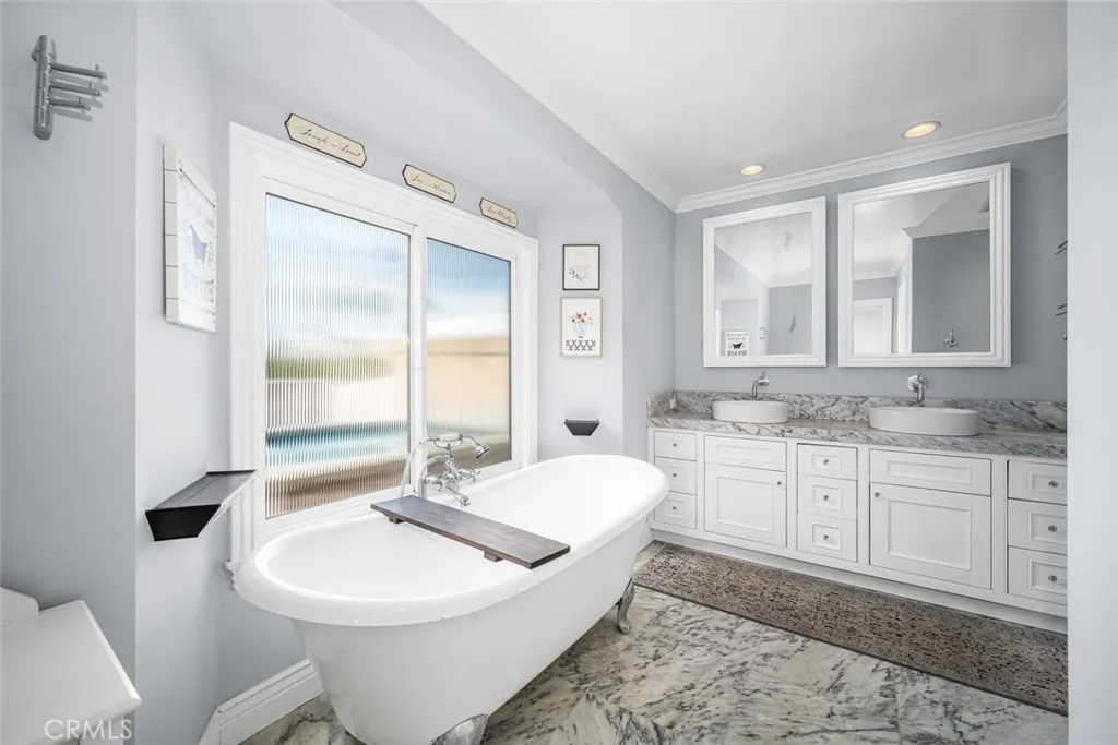 22995 Via San Juan, Mission Viejo, California 92691 home-pic-17