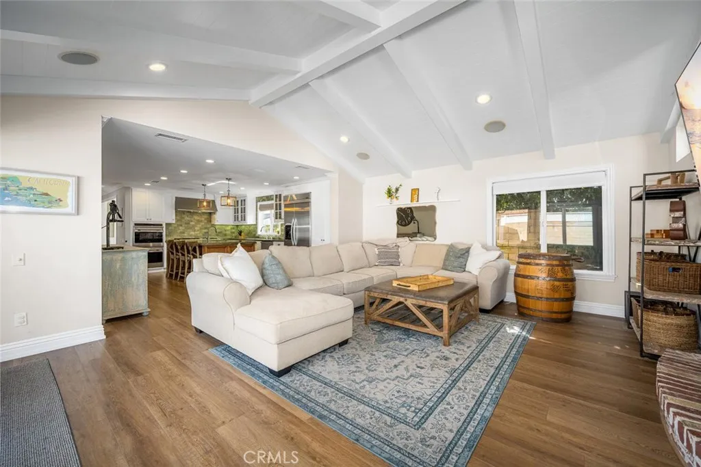 22995 Via San Juan, Mission Viejo, California 92691 home-pic-10