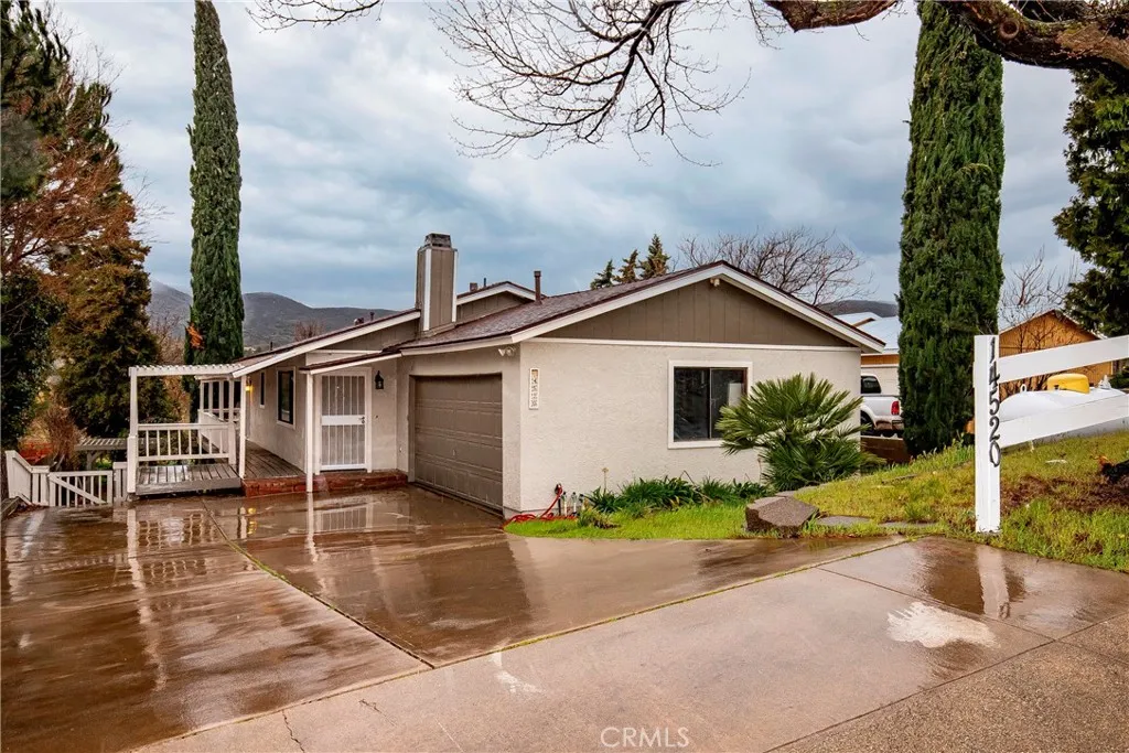 14520 Hardtree, Lake Hughes, California 93532 home-pic-1