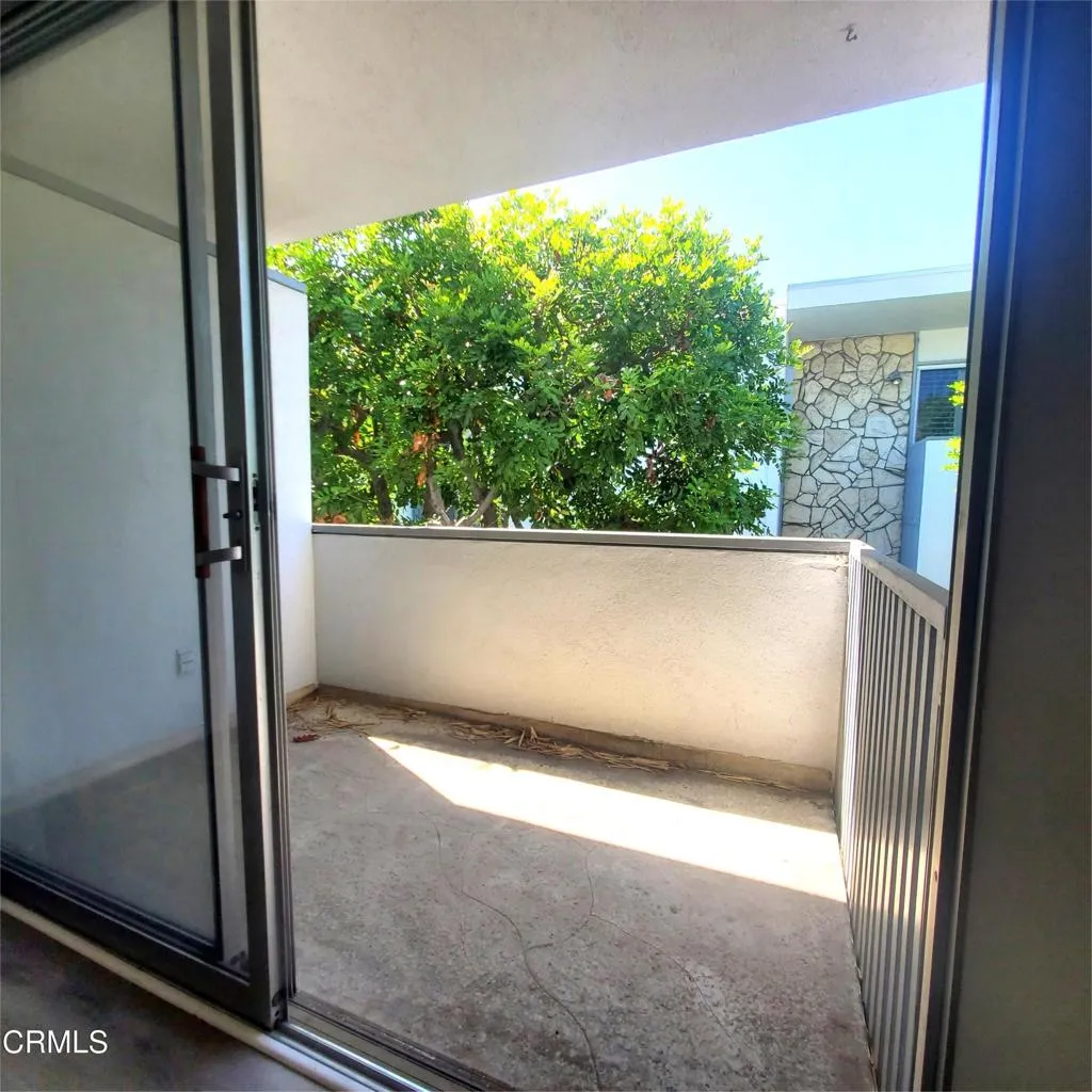 4231 Sarah Street, Burbank, California 91505 home-pic-11