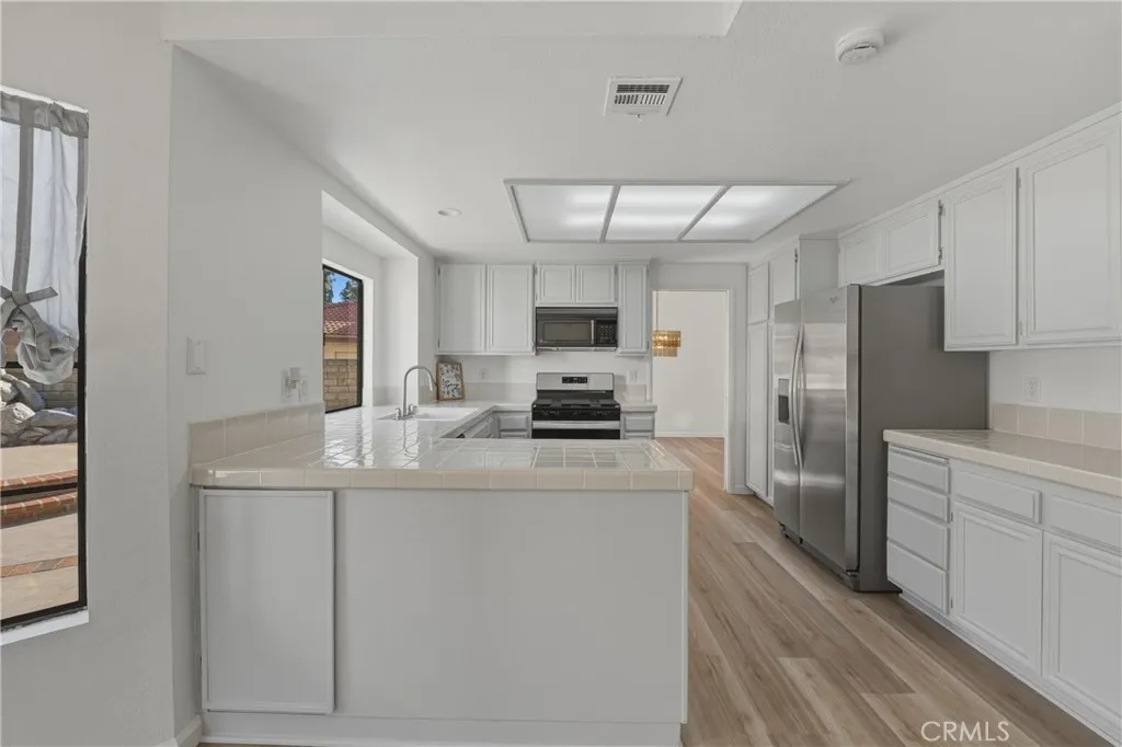 2772 Annandale, Simi Valley, California 93063 home-pic-8