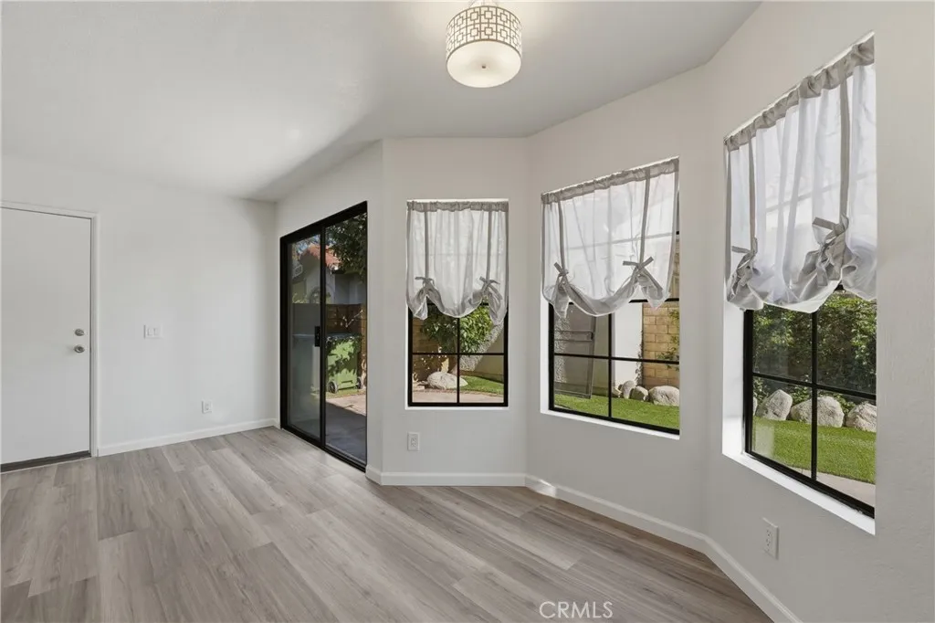 2772 Annandale, Simi Valley, California 93063 home-pic-9