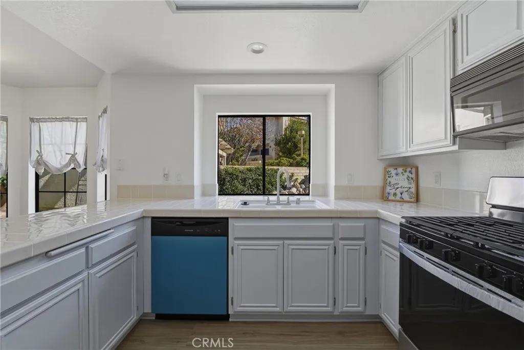 2772 Annandale, Simi Valley, California 93063 home-pic-6