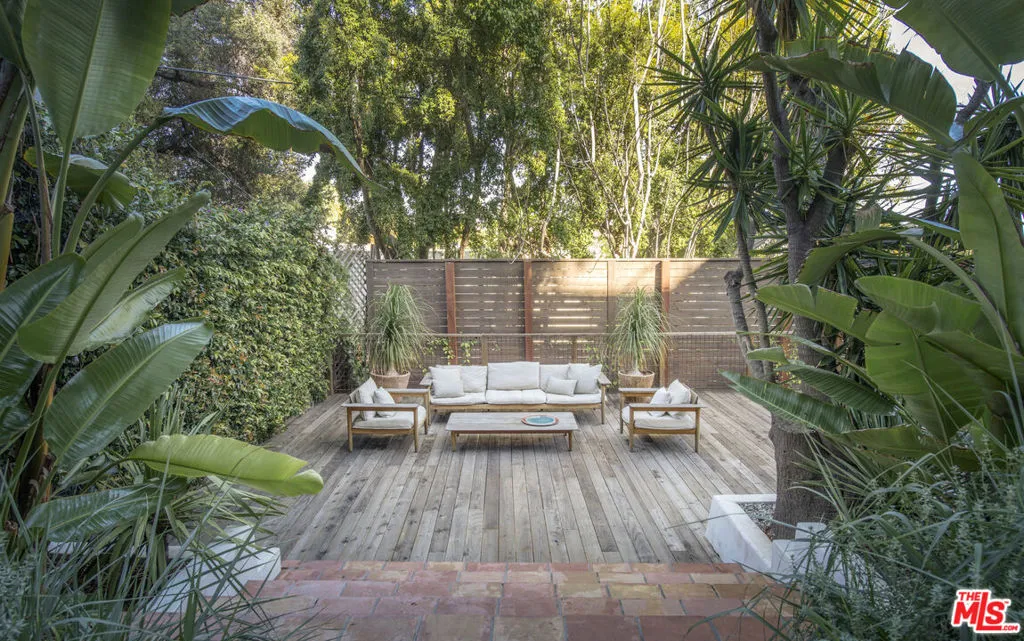 1982 N Normandie Avenue, Los Angeles, California 90027 home-pic-39