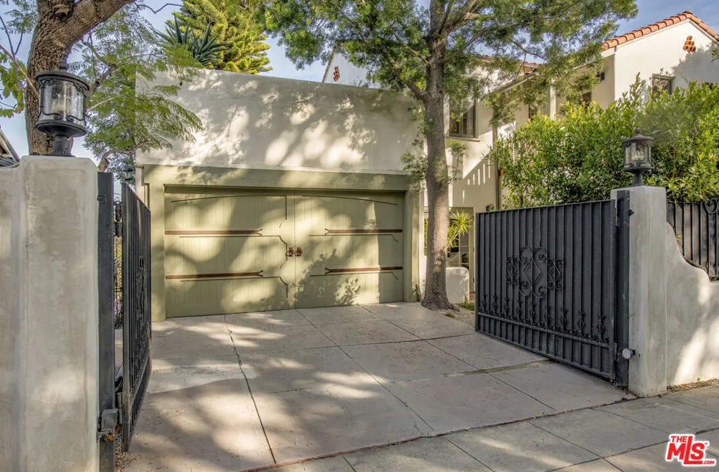 1982 N Normandie Avenue, Los Angeles, California 90027 home-pic-45