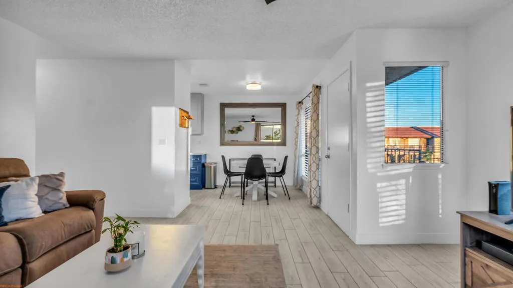 66735 12th Street A10, Desert Hot Springs, California 92240 home-pic-10