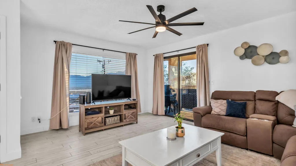 66735 12th Street A10, Desert Hot Springs, California 92240 home-pic-7