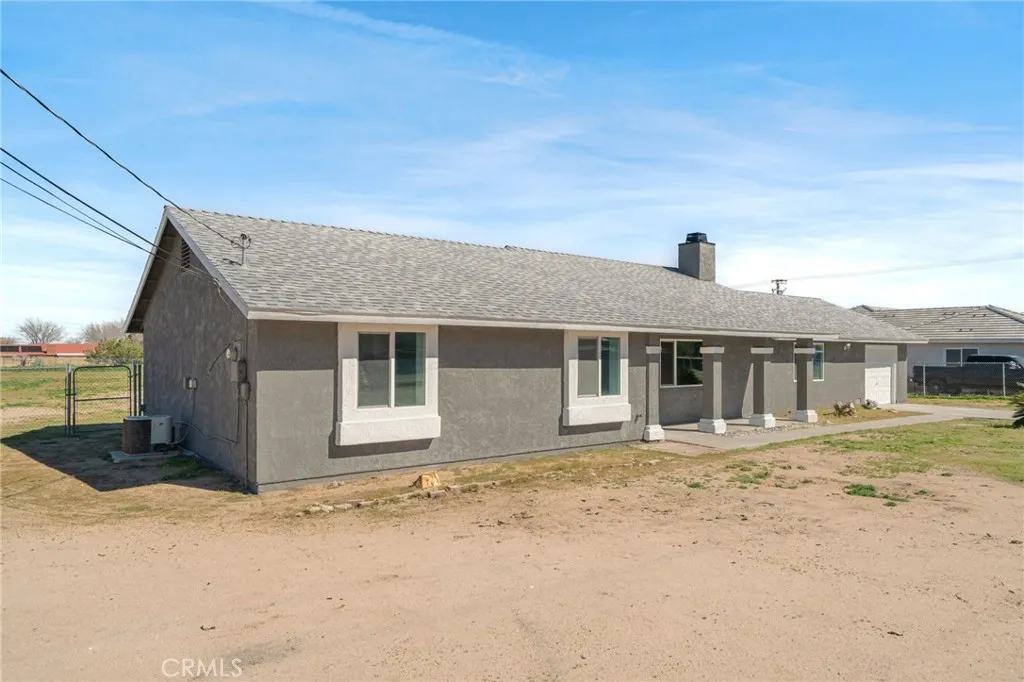 16124 Palm Street, Hesperia, California 92345 home-pic-2