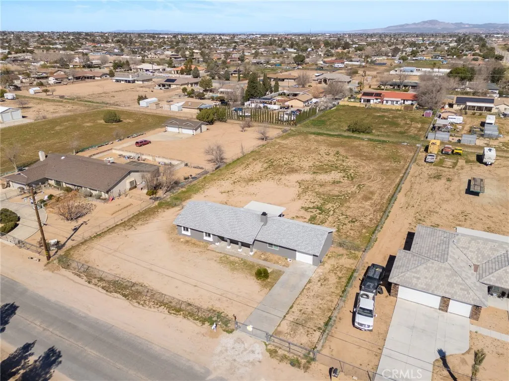 16124 Palm Street, Hesperia, California 92345 home-pic-36