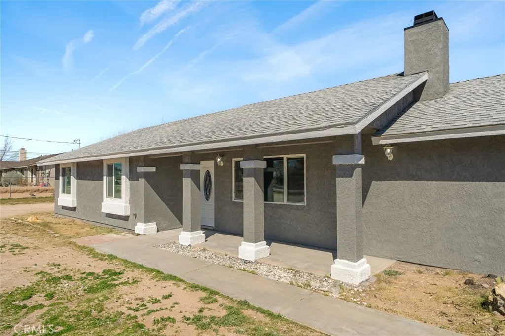16124 Palm Street, Hesperia, California 92345 home-pic-1