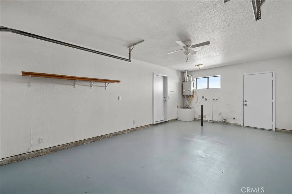 16124 Palm Street, Hesperia, California 92345 home-pic-30