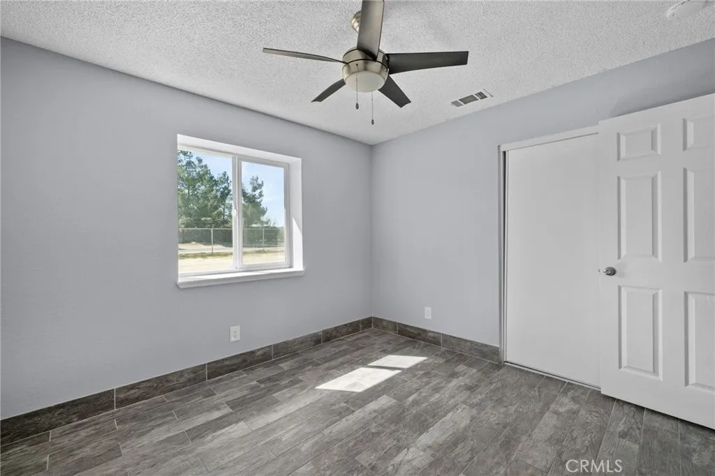 16124 Palm Street, Hesperia, California 92345 home-pic-24