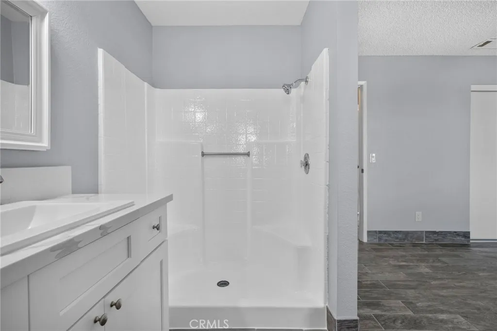 16124 Palm Street, Hesperia, California 92345 home-pic-23