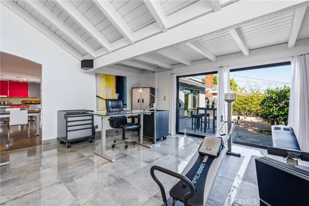 Sliding door access makes the backyard feel like an extension of the living​​‌​​​​‌​​‌‌​​‌​​​‌‌​​​‌​​‌‌​​‌‌​​‌‌​​​​ room.