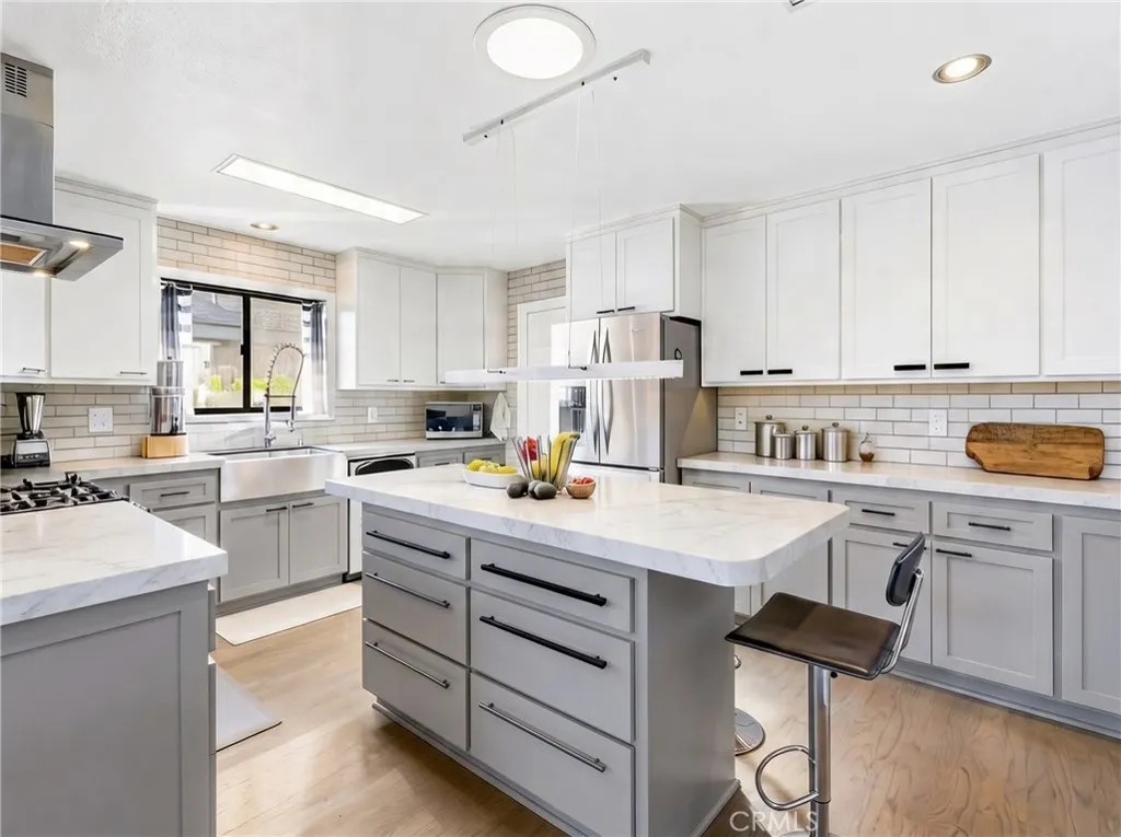 Kitchen AFTER virtual rendering.