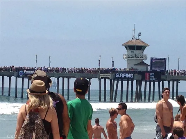 Enjoy sunny beach days!