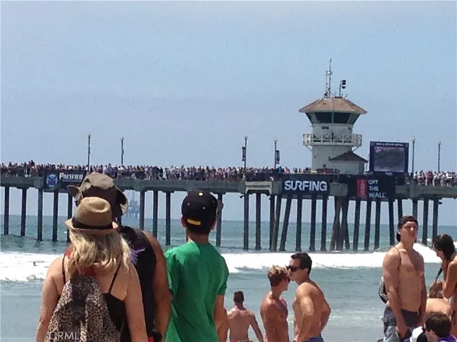 Enjoy sunny beach days!