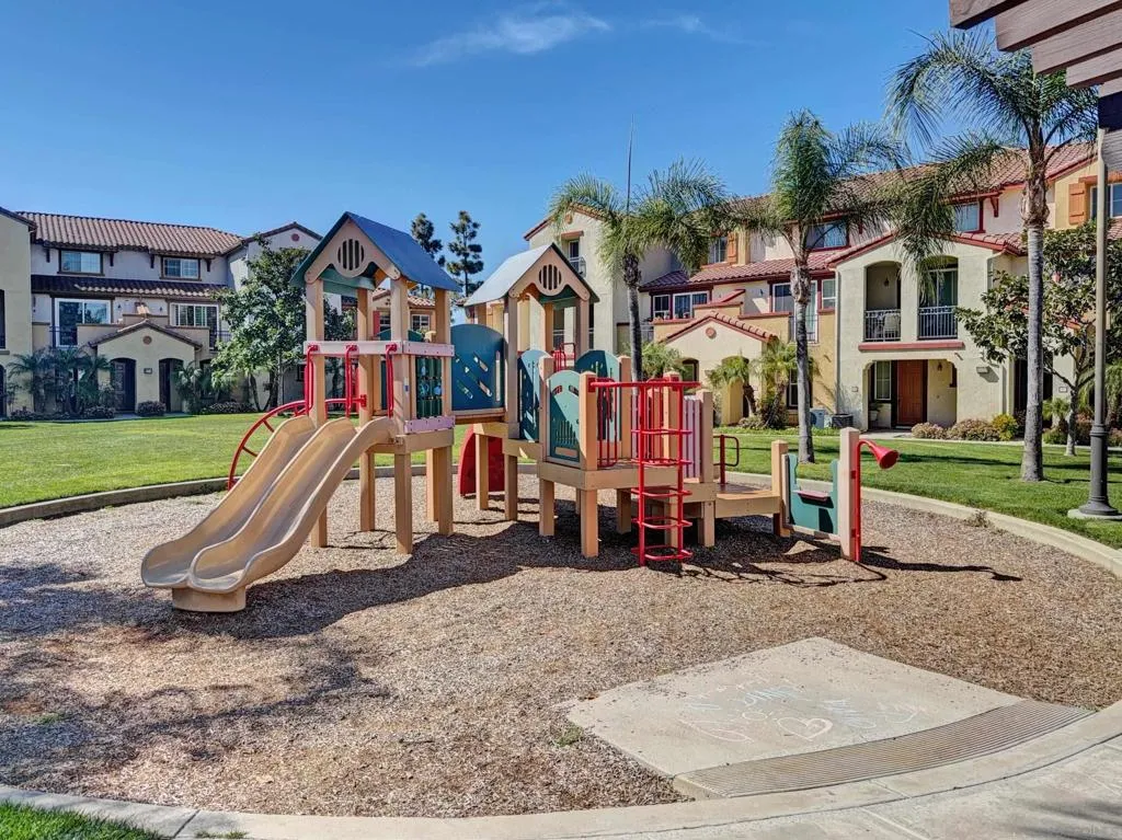 2185 Caminito Rinaldo 118, Chula Vista, California 91915 home-pic-34