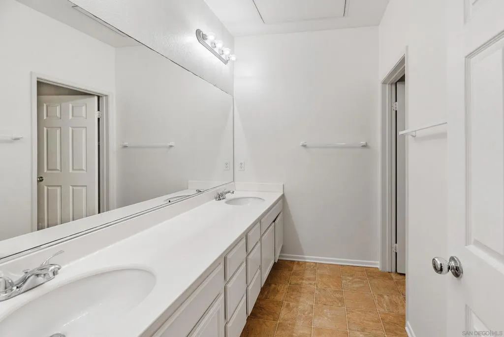 2185 Caminito Rinaldo 118, Chula Vista, California 91915 home-pic-20