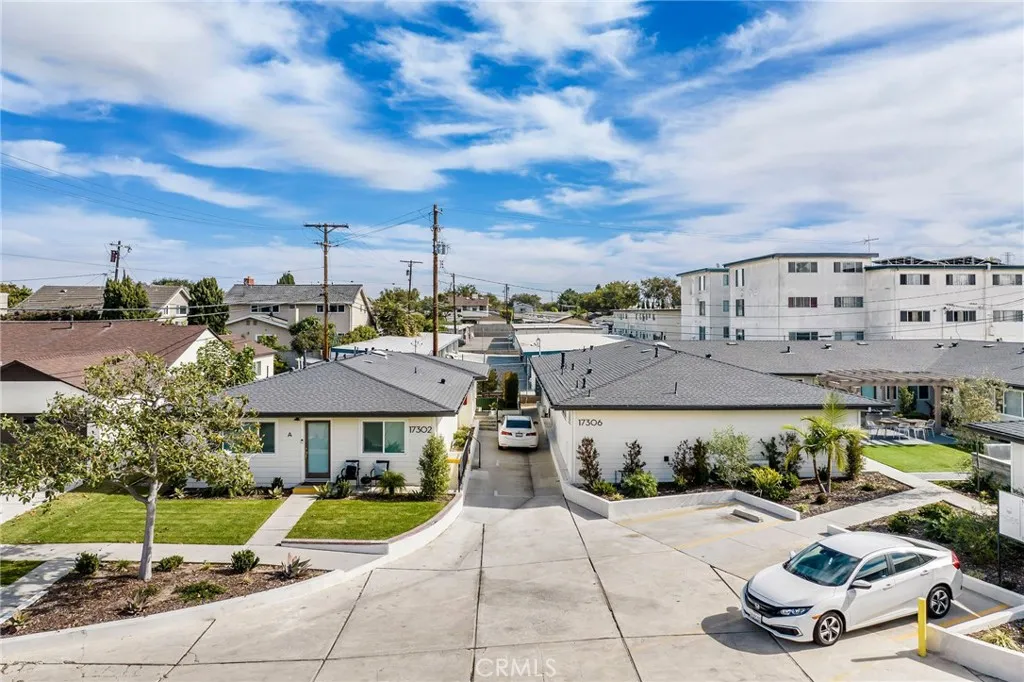 17302 Ermanita, Torrance, California 90504 home-pic-2