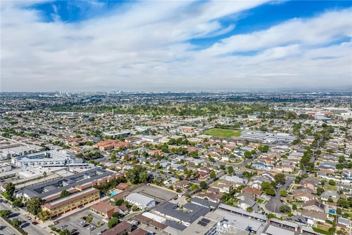 17302 Ermanita, Torrance, California 90504
