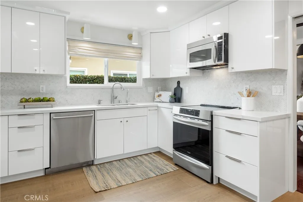 4764 Fir, Seal Beach, California 90740 home-pic-11