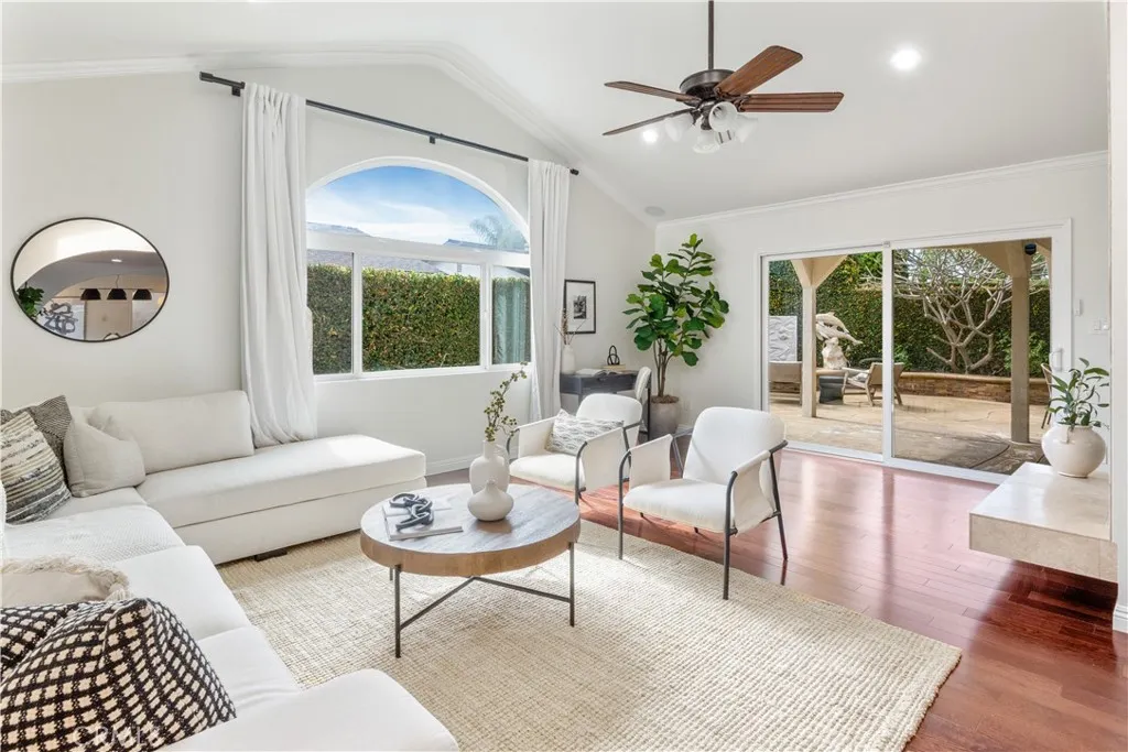 4764 Fir, Seal Beach, California 90740 home-pic-18
