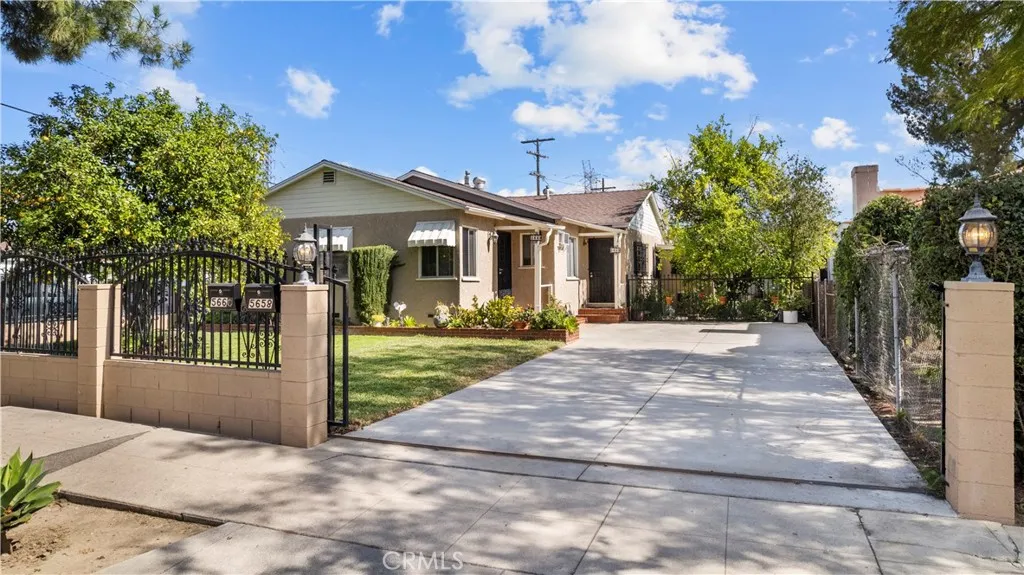 5658 Willowcrest Ave, North Hollywood, California 91601 home-pic-1