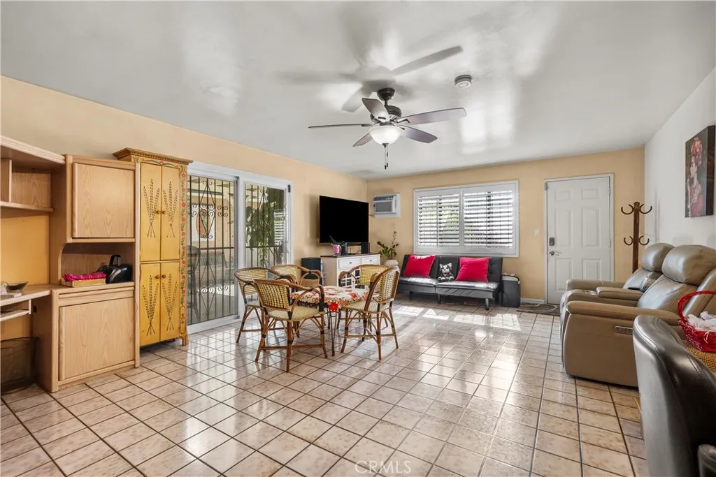 5658 Willowcrest Ave, North Hollywood, California 91601 home-pic-25