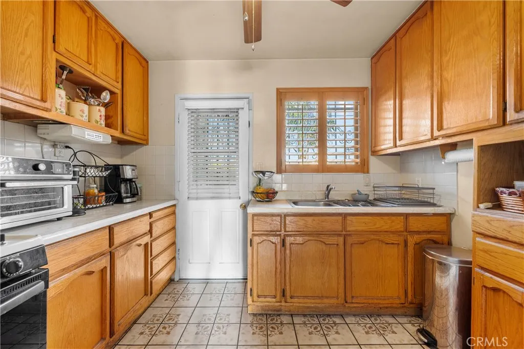 5658 Willowcrest Ave, North Hollywood, California 91601 home-pic-11