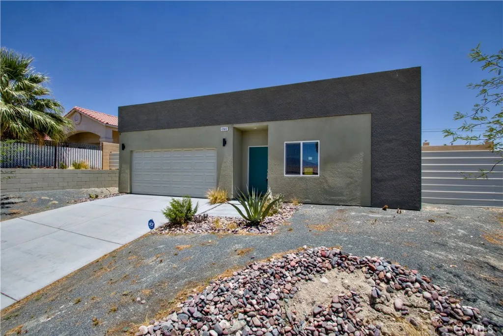 12612 Maui, Desert Hot Springs, California 92240 home-pic-1