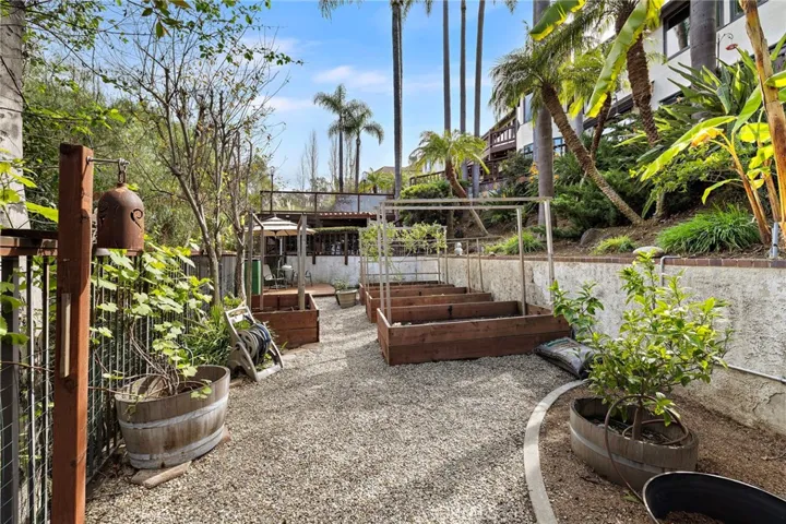Raised garden