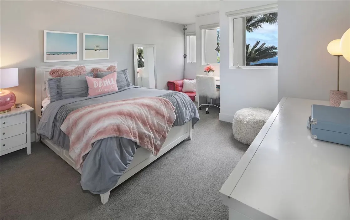 766 Pelican, Laguna Beach, California 92651 home-pic-16