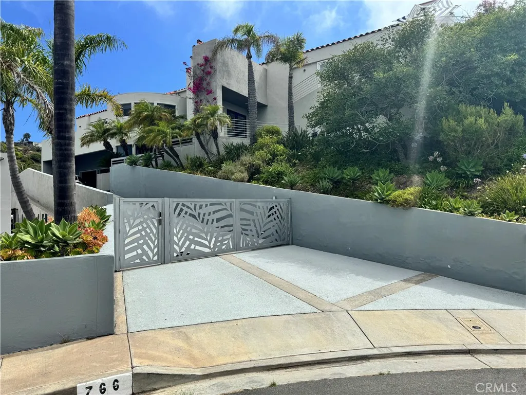 766 Pelican, Laguna Beach, California 92651 home-pic-1
