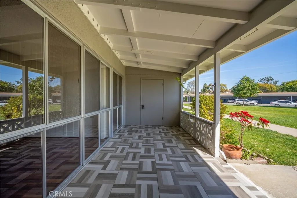13751 St Andrews Drive 33j, Seal Beach, California 90740 home-pic-6